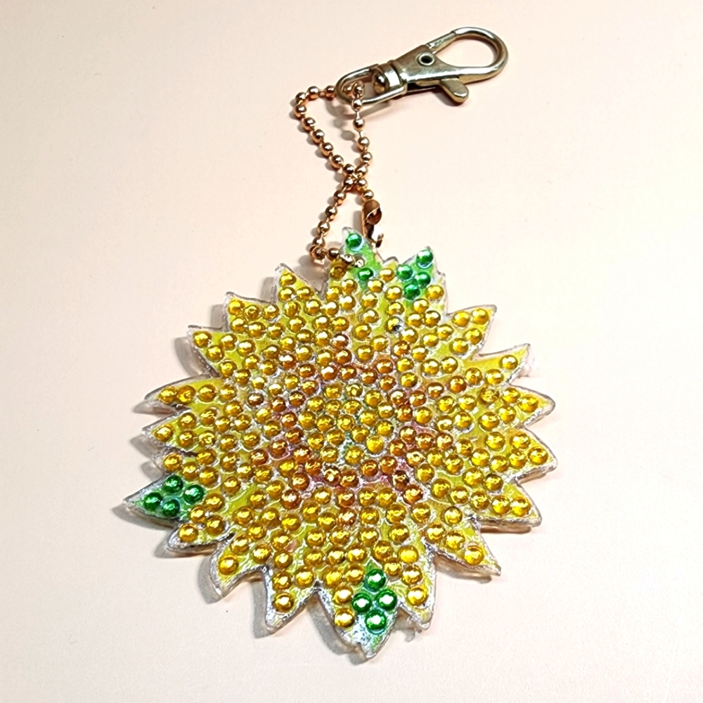 Spring Flower Keychains - Picture 1 of 2